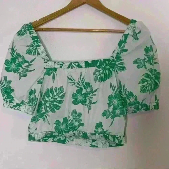 American Eagle Tropical Leaf Print Puff Sleeve Crop Top sz small - Picture 7 of 10